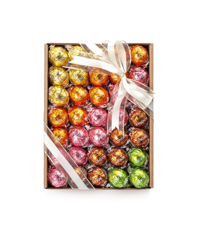 Delikatesy - Dárkový balíček Lindor pralinky Woman 2026 1